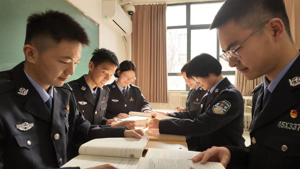 信息技术系团总支多措并举加强团员队伍建设